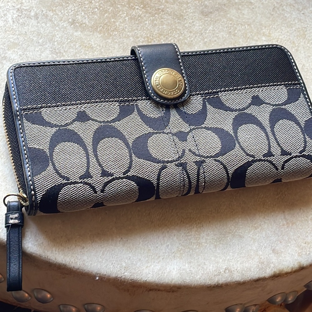 Coach Signature C Wallet